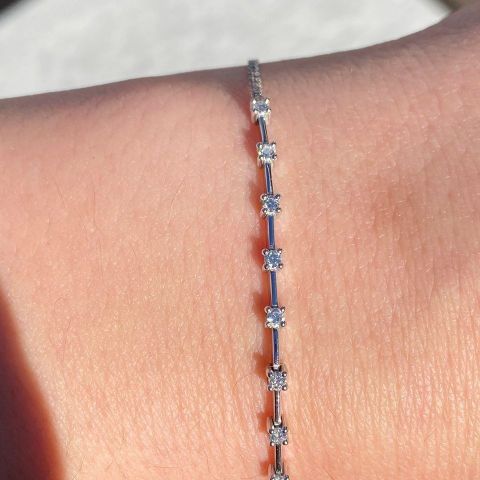 0.25ct diamantarmbånd. Norsk verditakst medfølger.