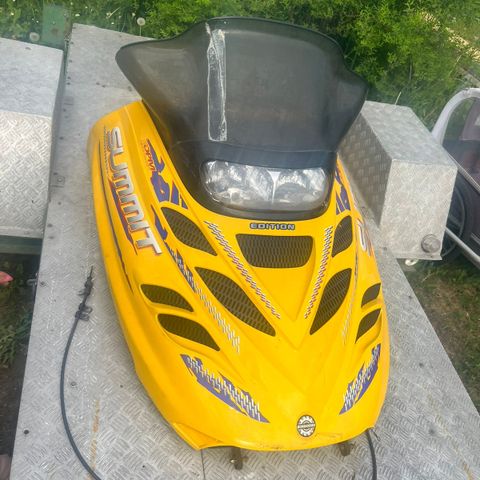 Komplett panser til Ski-Doo ZX chassie.