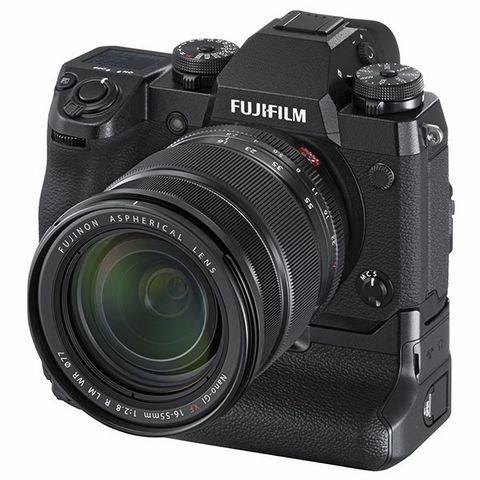 Strøkent Fujifilm X-H1 med batterigrep