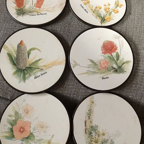 Vintage coaster med kork under og blomstermotiv 6 stk..