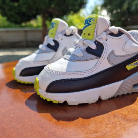 Nike Air Max (Size: 22)