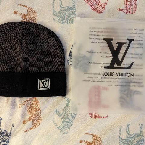 Louise vuitton lue/beanie til salgs