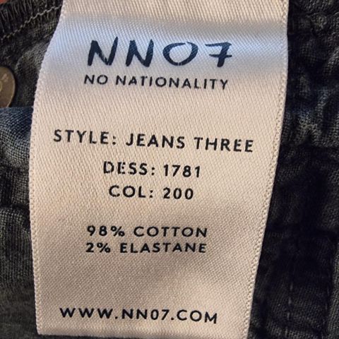 Nydelige bukser fra NN07