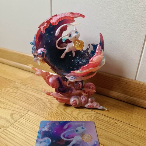 Pokemon Mew figur statue fra ZhenXinZhen studio