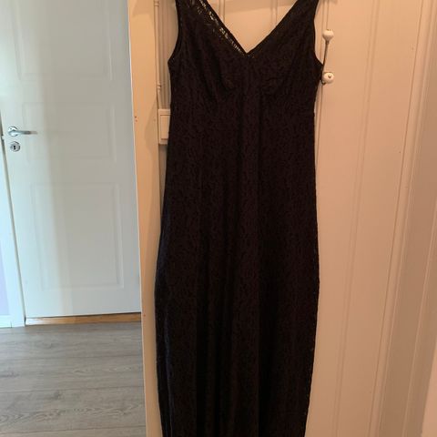 Black maxi dress size 40