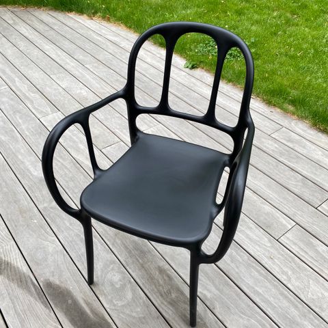Magis Mila Chair med armlene! Sort. Designperle! Selges billig! 6 stykker.