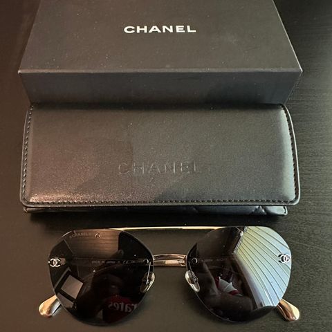 Fra 300kr. Chanel, D&G, Polo Ralph Lauren, Armani, Prada solbriller til salgs