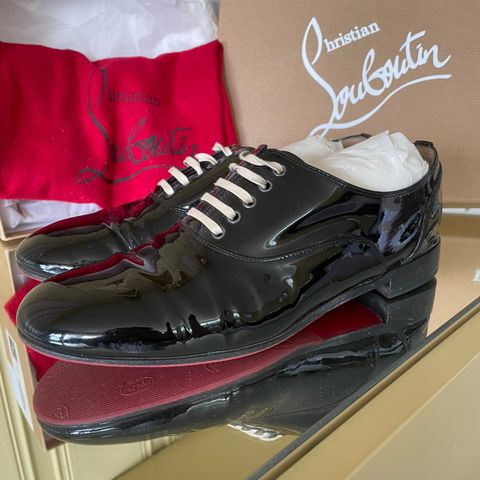 Louboutin Fred flate panent leather sko 39 - flate pensko - «herresko» for damer