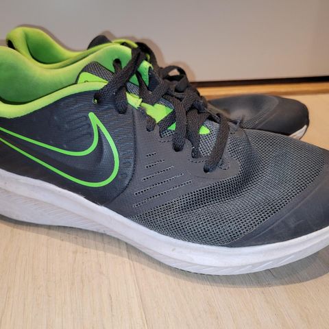 Nike Star Runner str 38,5