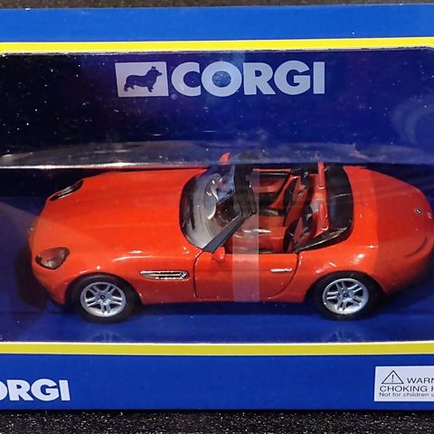 Corgi; BMW Z8 i skala 1/43