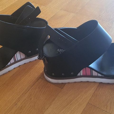 Dame sandaler fra Armani