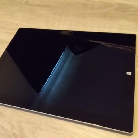 Microsoft Surface 3 (med ekstra tilbehør)