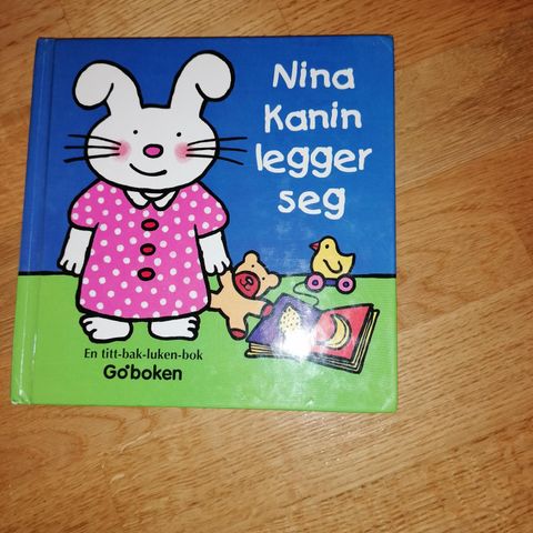 Nina kanin legger seg bok fra (goboken)