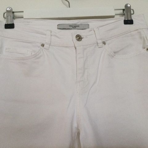 Vero Moda jeans hvit str 28/32