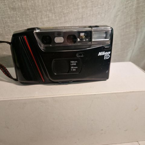 Nikon RD analog kamera