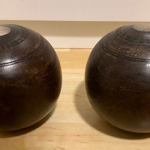 Antikke Bowling kuler fra 1800-tallet