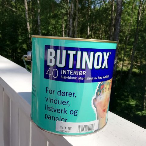 Butinox oljemaling. 8 stk