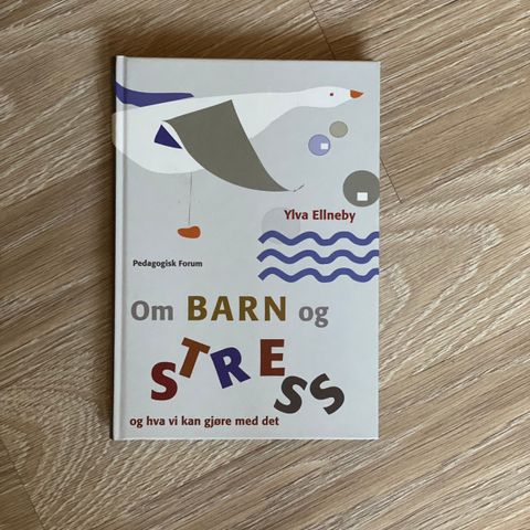 Boken om barn og stress selges kr 50