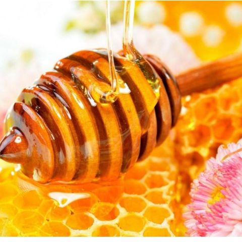 Deilig, økologisk honning både kremmet og flytende. naturlig antioksidant.