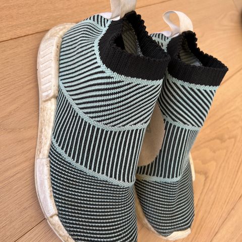 Sko - Adidas NMD + andre diverse sko - 200,- pr par.