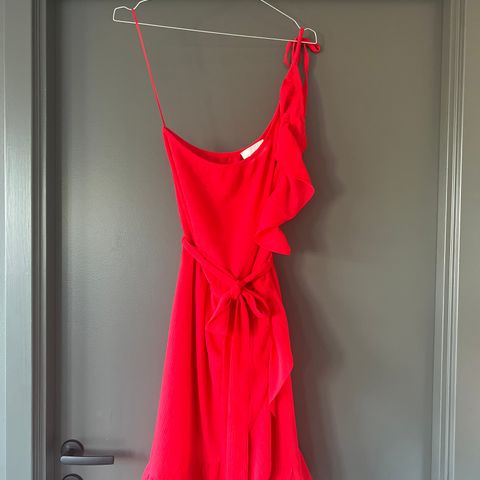 Rød Evalina dress fra Neo Noir, str S