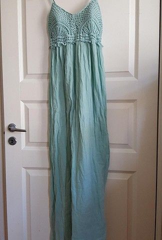 NY. Nydelig maxi kjole med stropper og underkjole. 100% BOMULL. Lysegrønn.