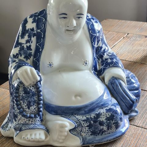 Budda figur i porselen