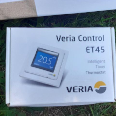 Varmematte Veria Quickmate med termostat og Digital touch termostat Veria ET45