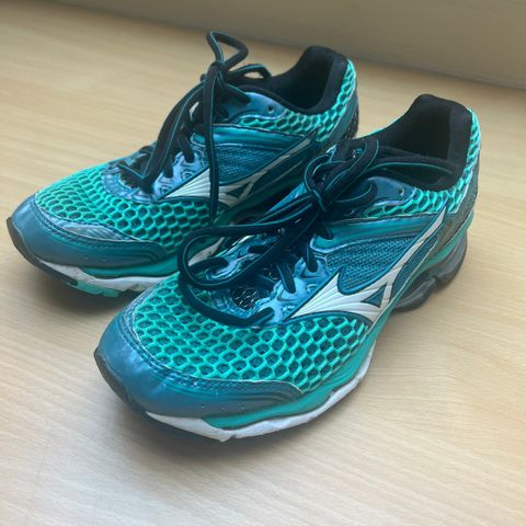 Mizuno løpesko str 37