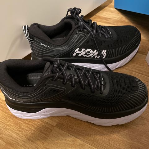 Hoka joggesko