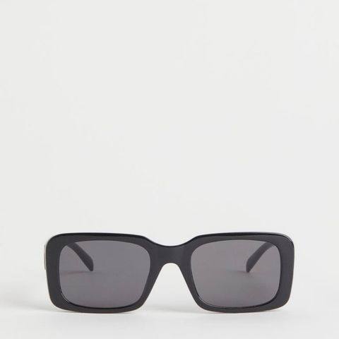 Rektangulære solbriller i sort fra HM
