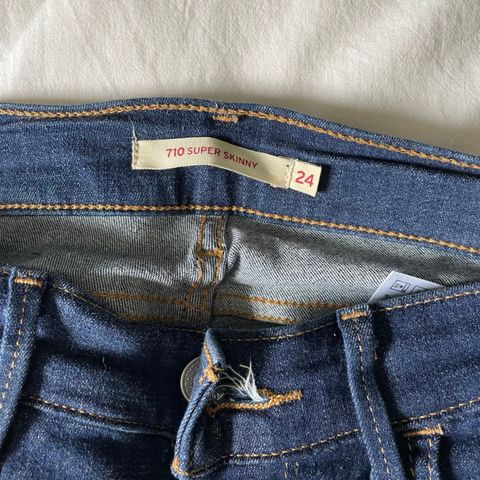 Levis bukse W24