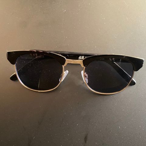 Solbriller (brukt to ganger)