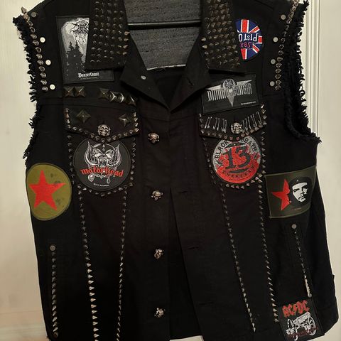 Queen of darkness heavy metal battle vest