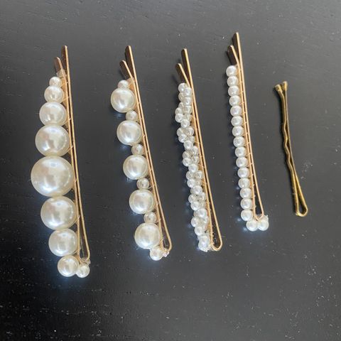 Perle hårspenner (selges samlet)