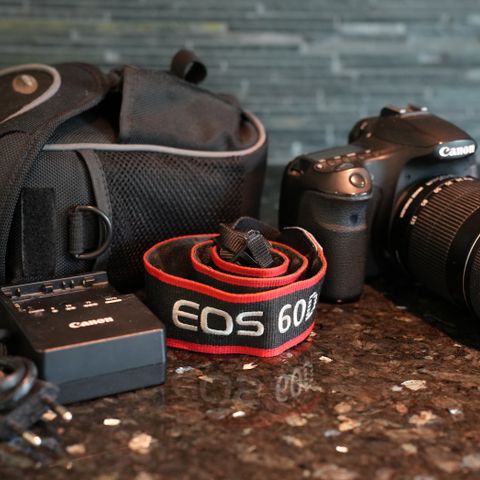 Canon EOS 60D med EF-S 18-135mm