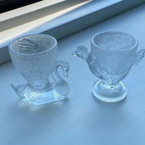 2 eggeglass i glass selges