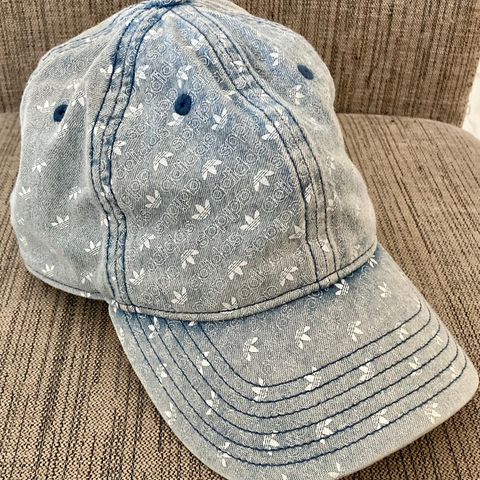 Adidas Originals caps (all over print).