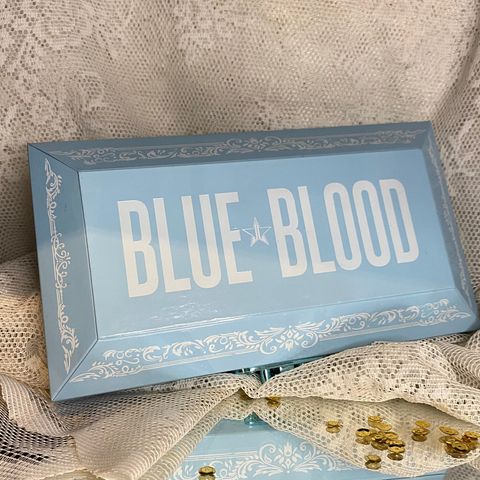 Jeffree Star Cosmetics - Blue Blood Øyenskyggepalette ✨