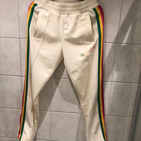 Lite brukt Palm Angels joggebukse i str. S/M.  2300kr.