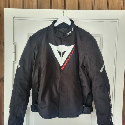 Dainese jakke str. 54