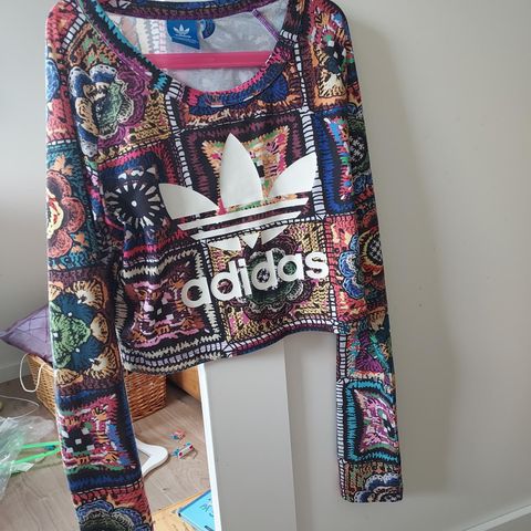 Adidas genser, topp