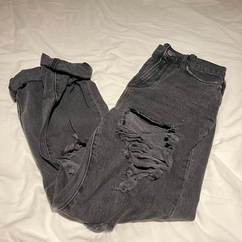 Grå mom jeans i størrelse XS fra Urban Outfitters