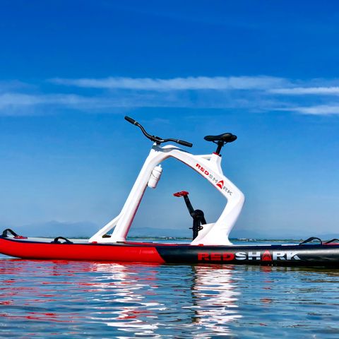 Red Shark Bikes Enjoy modell vannsykkel. Fantastisk frihetsfølelse på vannet!