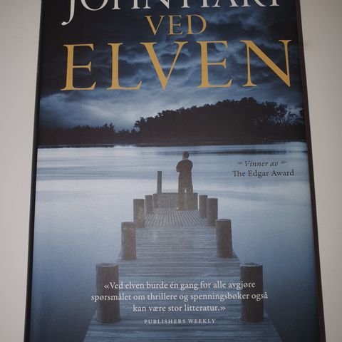 Ved elven. John Hart