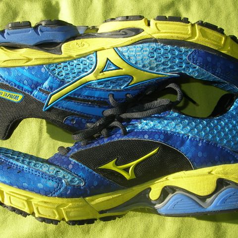 Mizuno Wave Inspire 9 løpesko str 39 (litt små) pent brukt