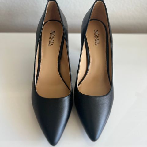 Brand New Michael Kors black heels, size 37