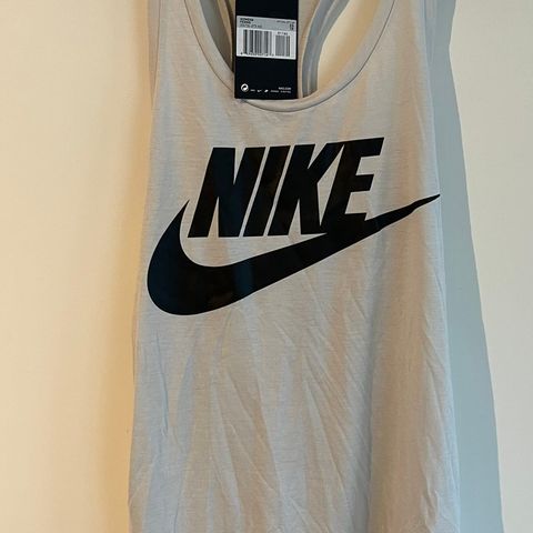 Ny Nike-topp str. XS