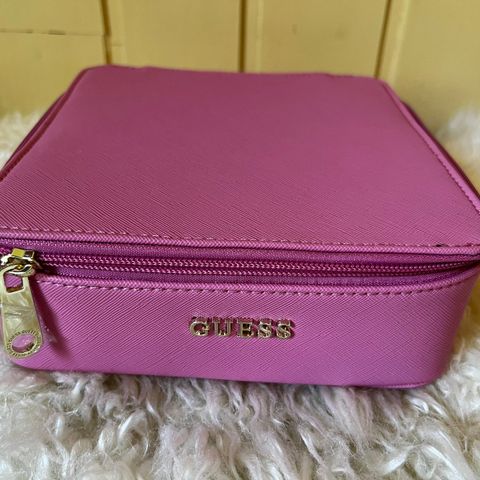 Ny Guess jewelry case (rosa)