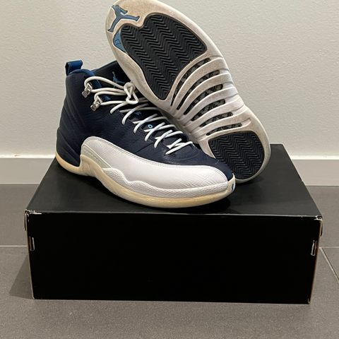 Nike Air Jordan retro 12 Obsidian sz 42.5 / 9 us